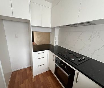 Charming 2BR Unit with Modern Renovations - Photo 5