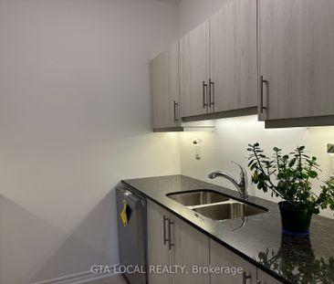 For Lease - 31 Pumpkin Corner Crescent Unit# 1, Barrie, Ontario - Photo 2