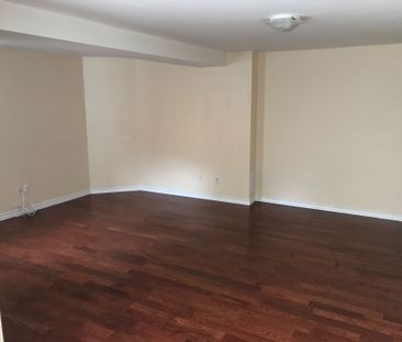 For Lease - 354 ceremonial Drive, Mississauga, Ontario - Photo 5