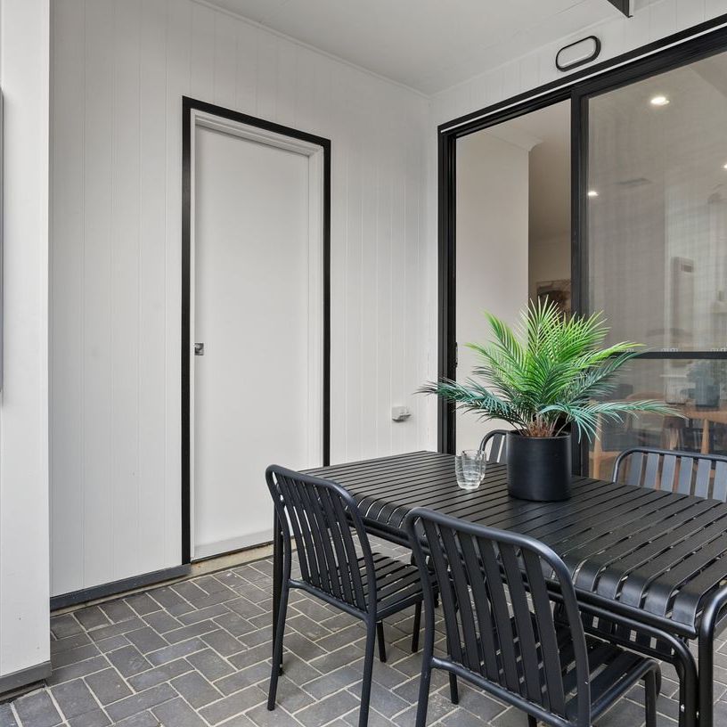 Brand New 4 Bedroom Beauty! - Photo 1