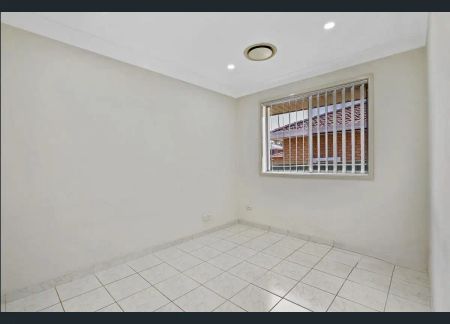 “Spacious Three-Bedroom Home with Teenagers' Retreat in Prime Location” - Photo 2