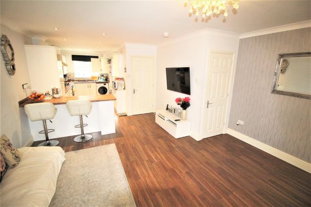 Carter Road, Maidenbower - Photo 1