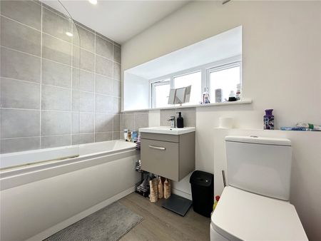 1, Viaduct Road, Leeds, West Yorkshire, LS4 2BG - Photo 5