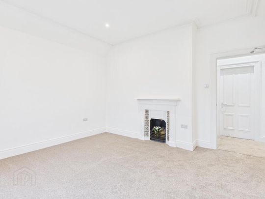 The Loft, 192a Kingsway, Dunmurry, Belfast, BT17 9AL - Photo 1