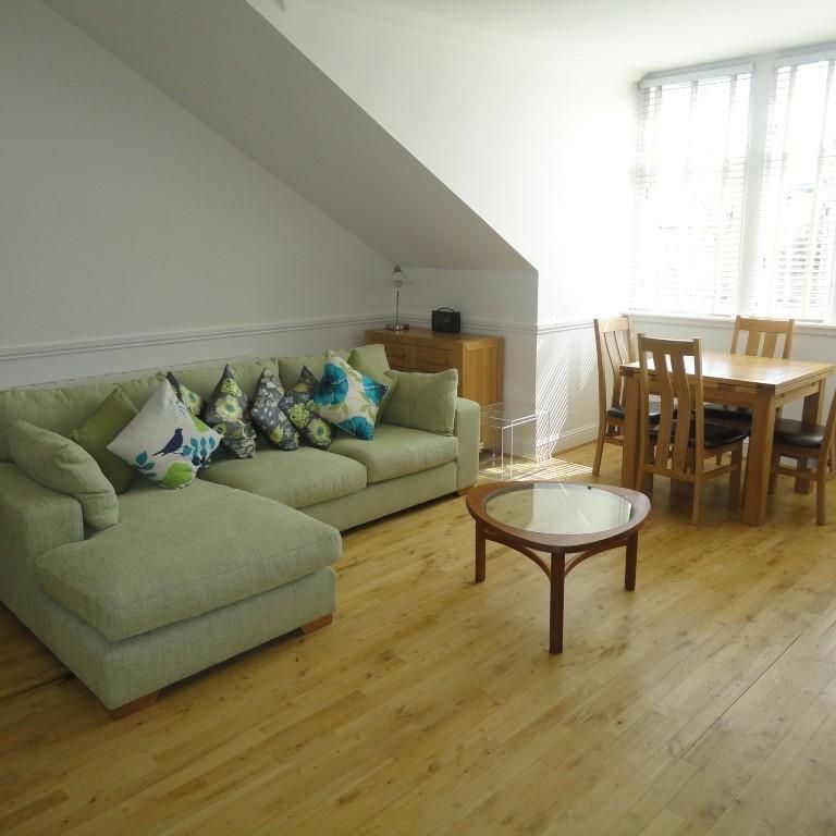 2 bedroom flat to rent - Photo 1