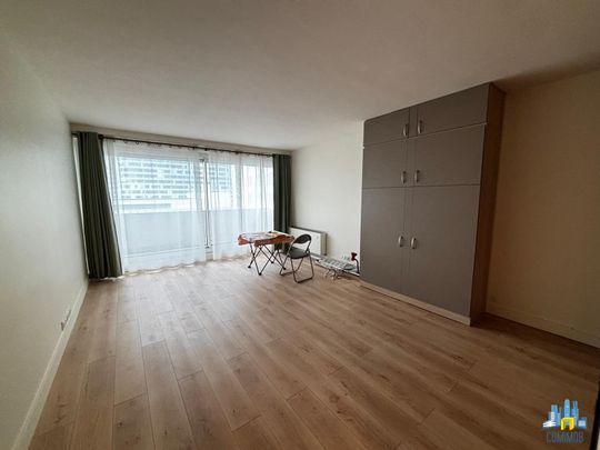 Location Appartement 1 pièce 38m² COURBEVOIE 92400 - Photo 1