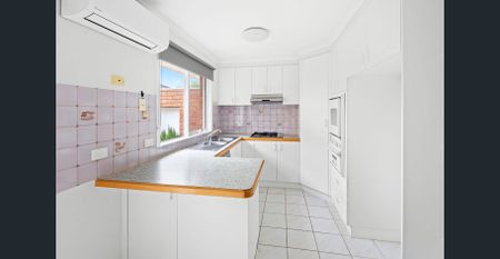 Private & Bright 2-bedroom Villa Unit is a Great Location! - Photo 5