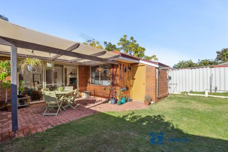 Neat and Tidy Home Available 9th Jan! - Photo 2