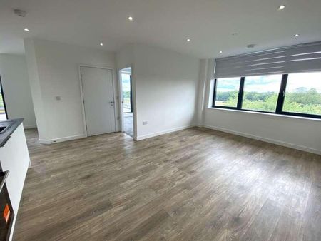 London Road, Staines-upon-thames, Surrey, TW18 - Photo 2