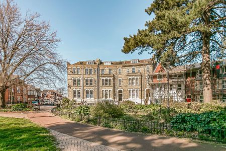 The Crescent, Bournemouth - Photo 5