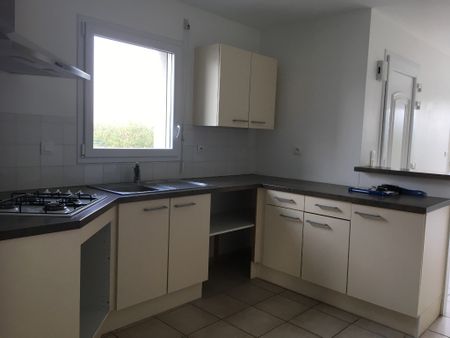 Location Maison 5 pièces 92m² LANGUEUX 22360 - Photo 3