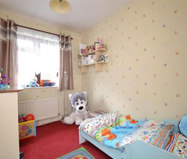 Wren Close, Abbeydale, Gloucester, GL4 - Photo 2