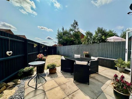 2 bedroom semi-detached house to rent - Photo 5