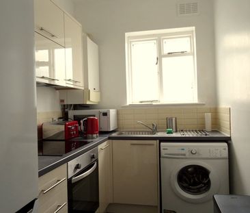 1 Bed Flat, Moyser Road, SW16 - Photo 3