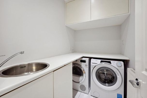 4 bedroom terraced house to rent - Photo 1