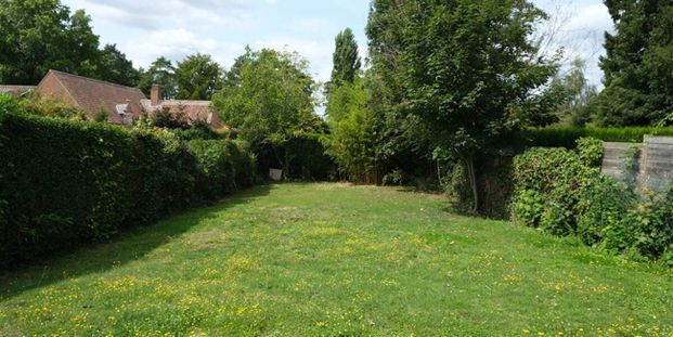 Woning te huur in Wezembeek-Oppem voor € 3.300 met 5 slaapkamers - Foto 1