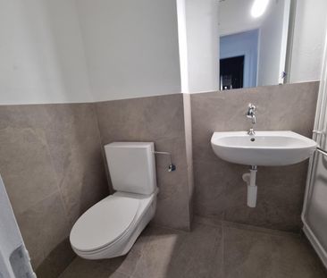 Appartement 2.5 pièces rénové à Neuchâtel - Photo 2
