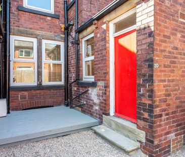 1 bedroom in a house share to rent - Photo 5