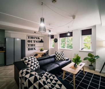 Flat 1, 148 Devonshire Street Room 2 - Photo 2