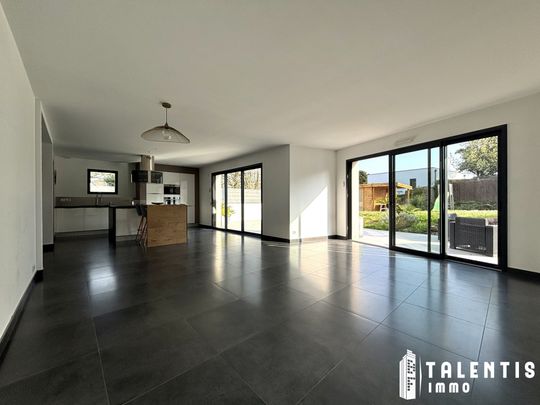 Location Maison 5 pièces 141m² COUERON 44220 - Photo 1