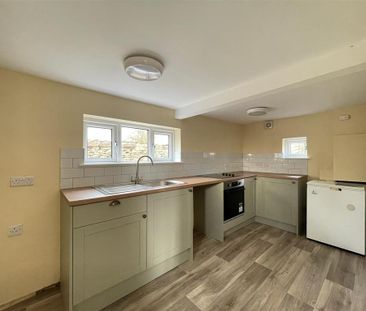 3 bedroom detached house to rent - Photo 2