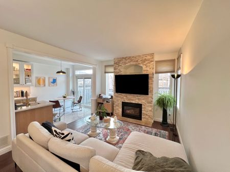 For Lease - 123 Wildberry Crescent, Vaughan, Ontario - Photo 2