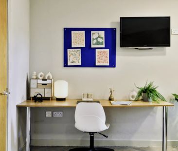 2-Bed Apartment - Photo 6