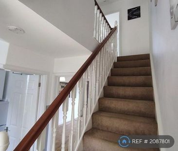 2 bedroom semi-detached house to rent - Photo 5