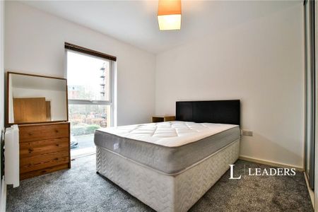 2 bedroom flat to rent - Photo 3