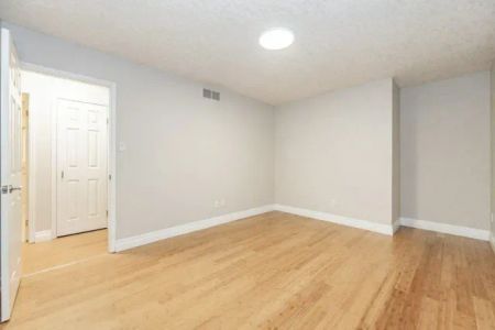 18 Whittaker Court • Upper Unit, Guelph - Photo 4