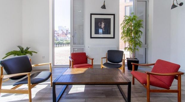 1 bedroom in a flat share to rent - Photo 1