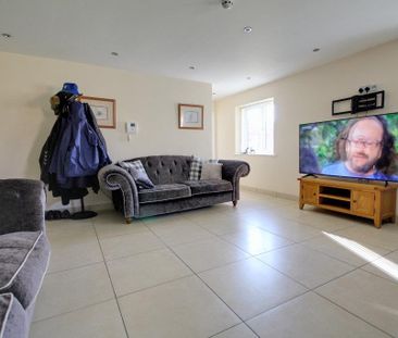 2 bedroom house to rent - Photo 2