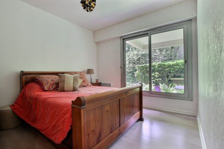 Location Appartement 2 pièces 49m² CHAMALIERES 63400 - Photo 4