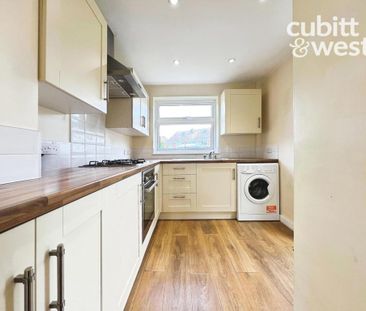 3 bedroom semi-detached house to rent - Photo 5