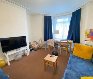 4 bedroom terraced house to rent - Photo 3