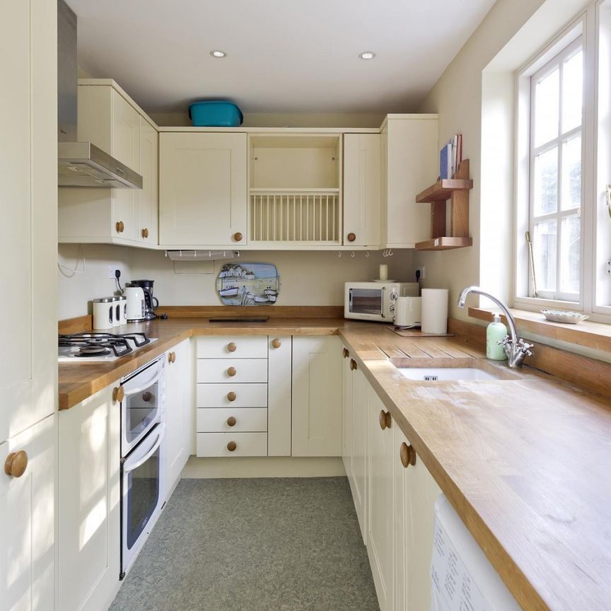 Hill Farm Road, W10 - Photo 1