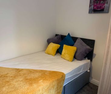 Ulyett Place Room 6 - Photo 2