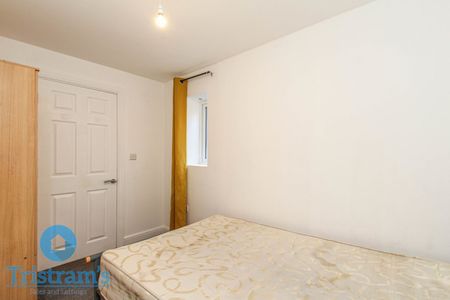 3 bed Ground Floor Flat for Rent - Photo 2
