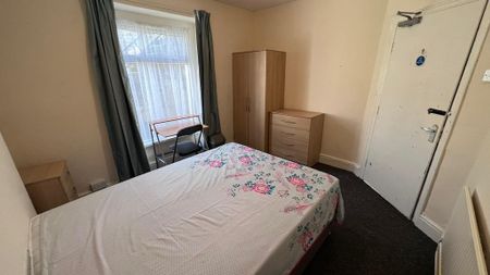 6 bedroom house share to rent - Photo 3