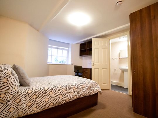 Apt 4, 8 Springfield Mount - Photo 1