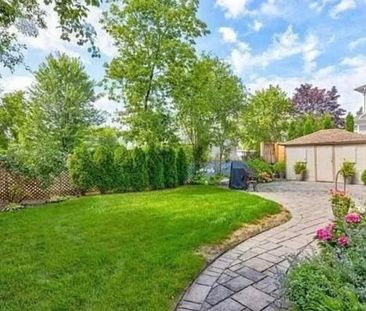 For Lease - 196 Nelson Street, Oakville, Ontario - Photo 1