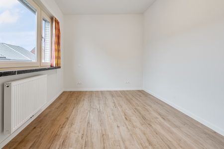 Compleet gerenoveerde woning met 2 slaapkamers en leuke koer. - Foto 3