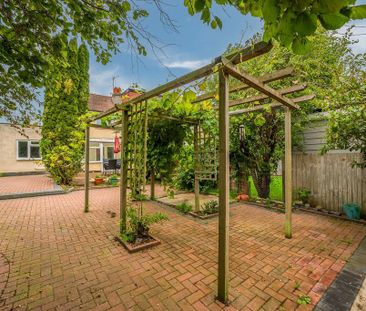 3 bedroom semi-detached house to rent - Photo 6