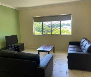 Fully Furnished Modern Apartment In Townsville - Photo 3