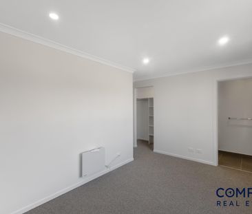 13 Ravida Way, Mickleham VIC 3064 - Townhouse For Rent | Domain - Photo 5