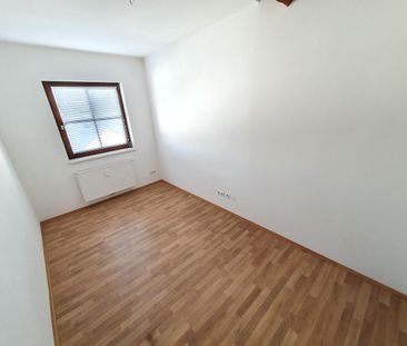 Geförderte Dachgeschosswohnung mit 2 Zimmern - Foto 3