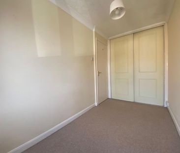 2 bedroom semi-detached house to rent - Photo 2