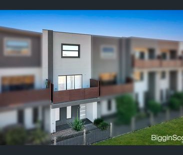 Comfortable & Convenient Living in Wollert - Photo 6