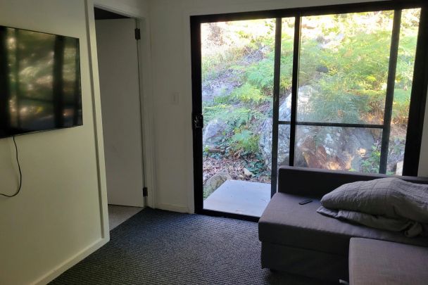 Tranquil Waterfront Living – Fully Furnished Oasis Just Minutes from Berowra Waters - Photo 1