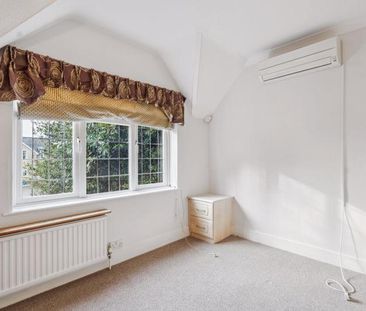 3 bedroom character property to rent - Photo 4